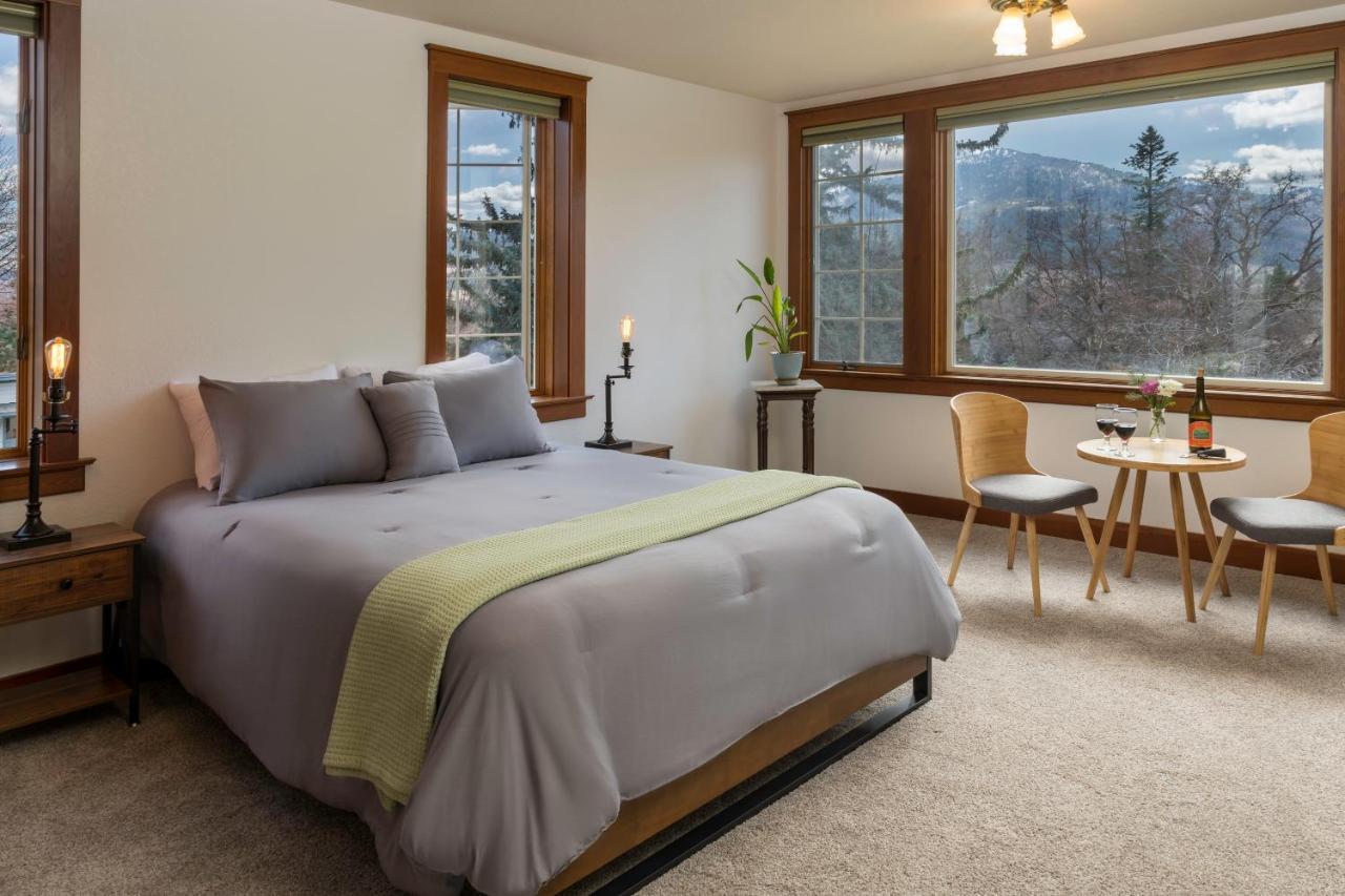 Kettle Falls Gardenview Estate Bed And Breakfast الغرفة الصورة
